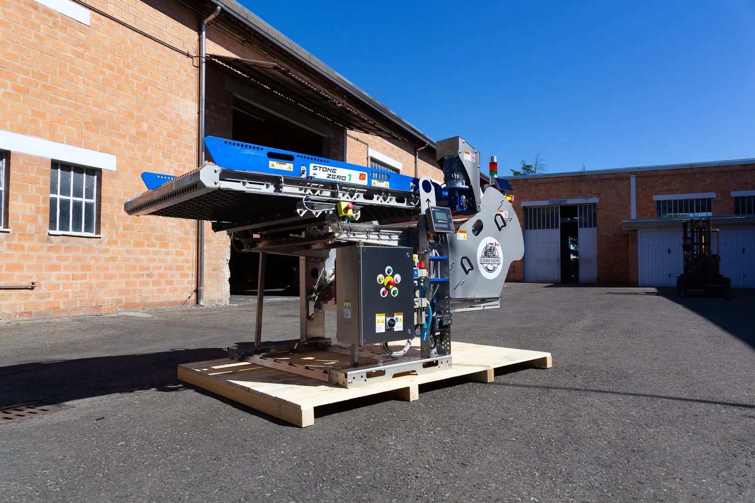 AgriPro optical sorter on a shipping pallet before delivery